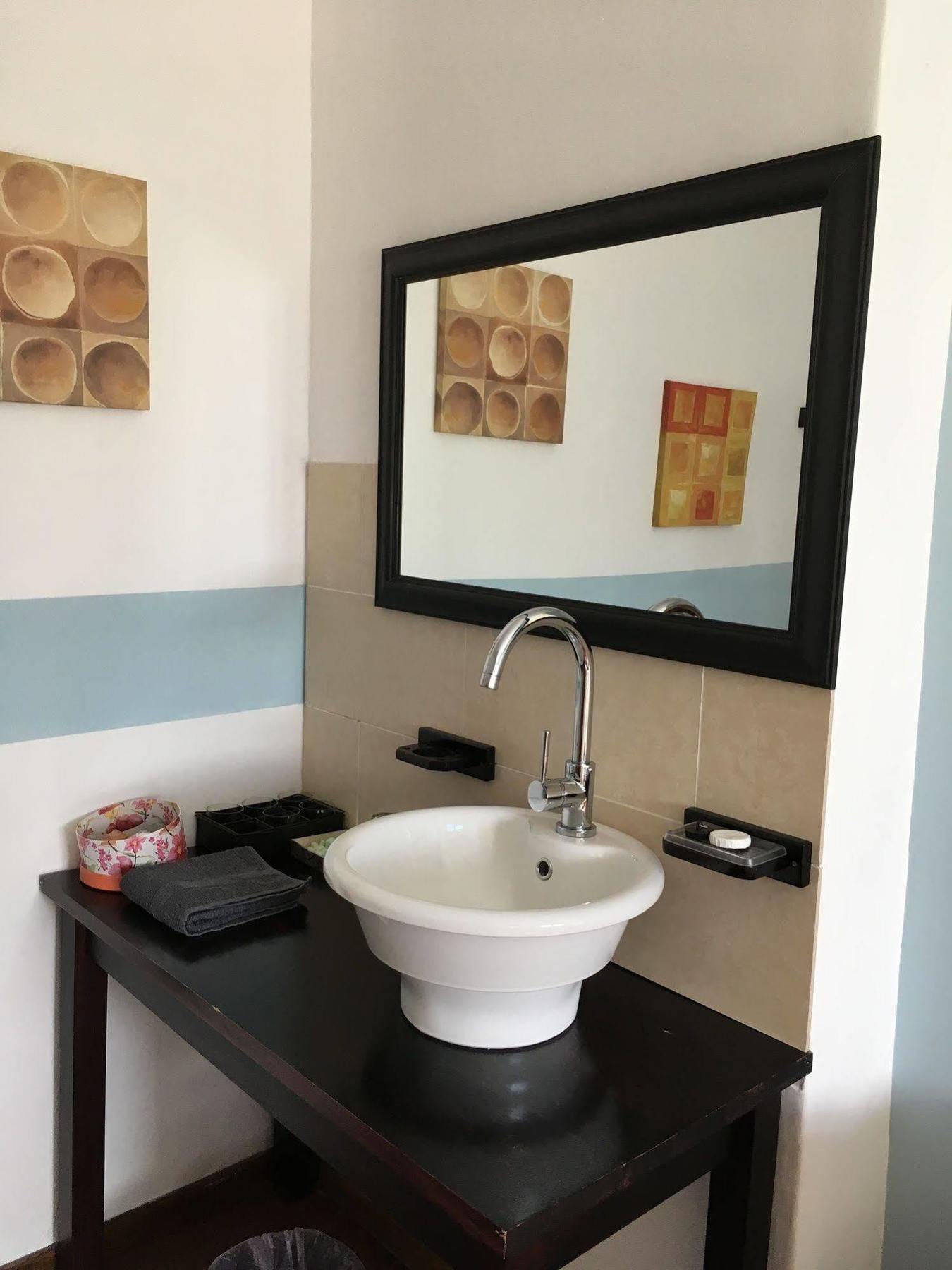 Ons Stee Bed And Breakfast Wellington Dış mekan fotoğraf